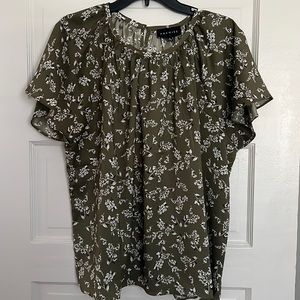Premise floral green blouse. Size XL.